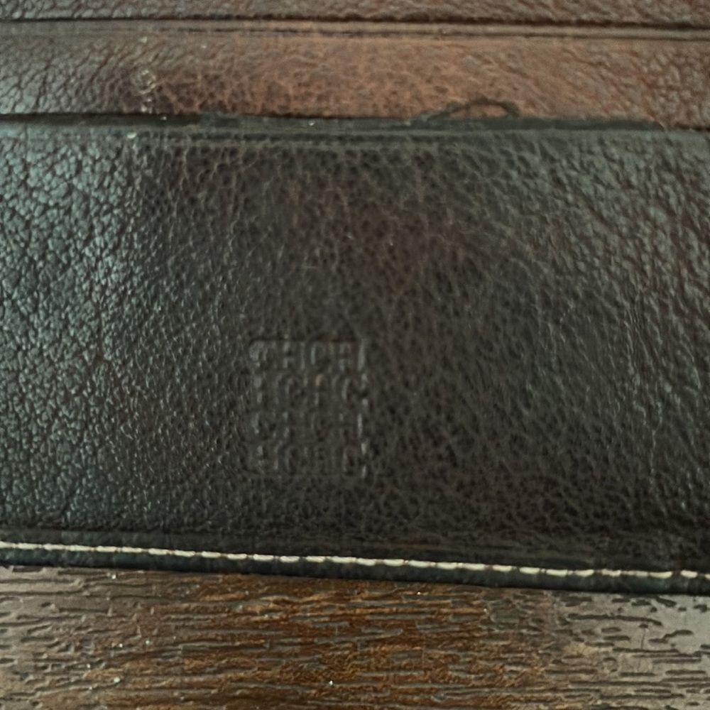 Carolina Herrera Wallet - Picture 5 of 8